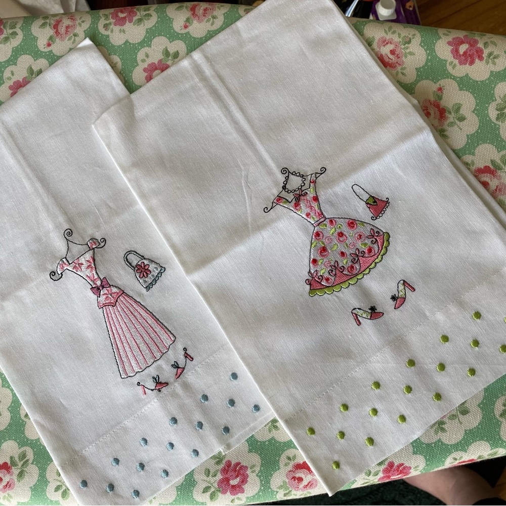 Embroidered White Guest Towels - Set of Two